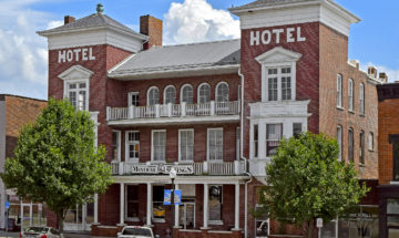 Mineral Springs Hotel, Paoli