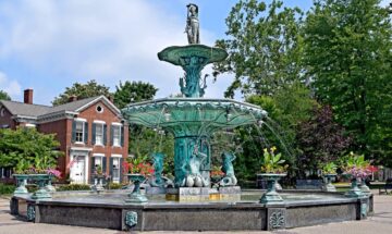 Broadway Fountain in Madison. Photo by Lee Lewellen.