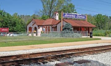 Beverly Shores Depot Museum and Art Gallery in Beverly Shores, Indiana. Photo by Lee Lewellen