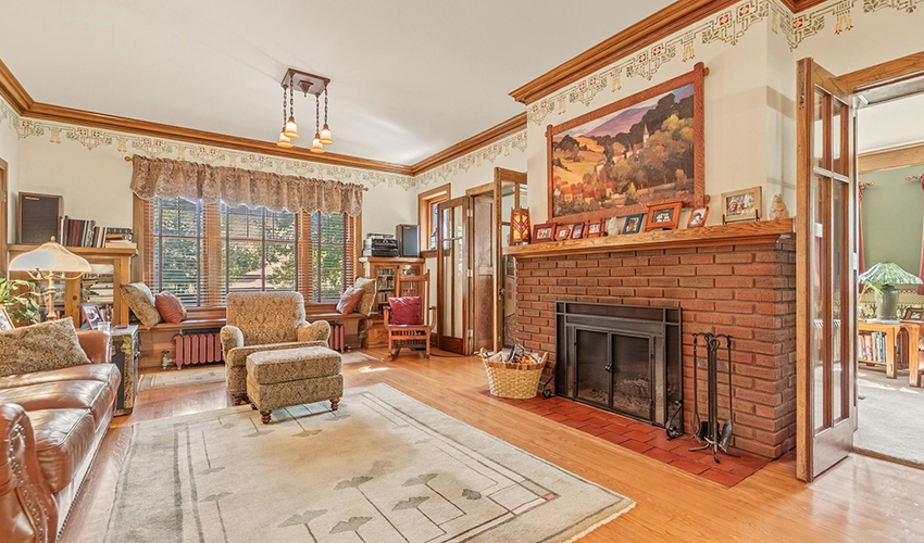 498 South Court Street, Crown Point