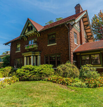 498 South Court Street, Crown Point