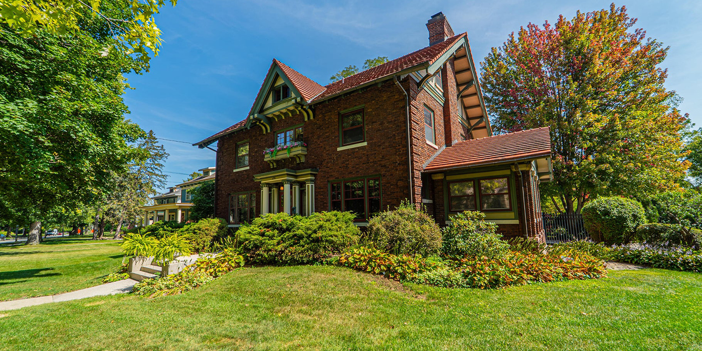 498 South Court Street, Crown Point